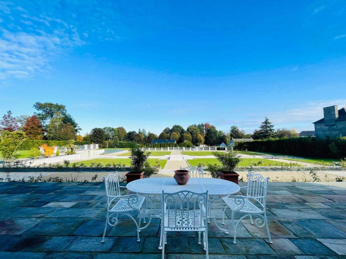 Domaine Les Jardins Darsene Panzió Tinténiac Kültér fotó