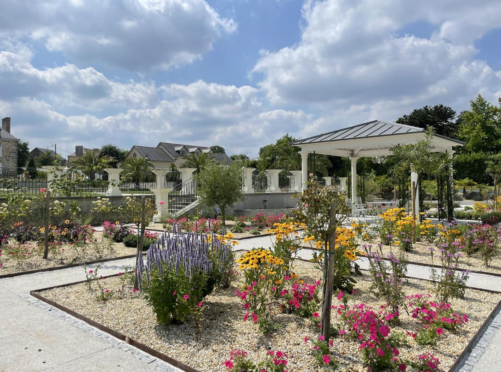 Domaine Les Jardins Darsene Panzió Tinténiac Kültér fotó